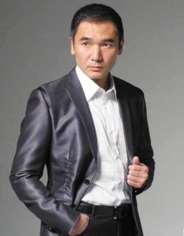 方中信、郭可盈、形象設計師吉米、劉錫明參加重慶會展中心美博會奧斯卡頒獎盛典