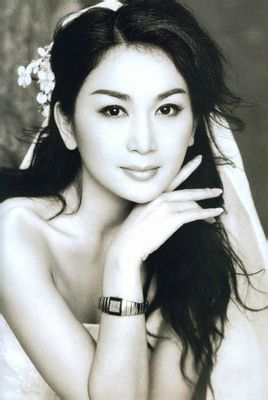 溫碧霞助陣金絲玉瑪簽售會(huì)張家口站